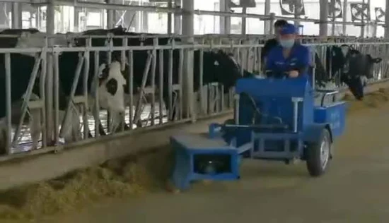 ヤギ/牛/牛農場用シャベル付き電動酪農機器フィードプッシャー